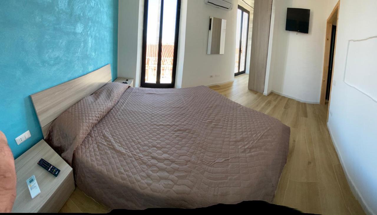 Locanda Dal Genovese La Maddalena  Exteriör bild